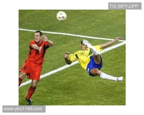 绘制足球明星精彩倒钩瞬间的艺术作品分享与创作技巧探讨